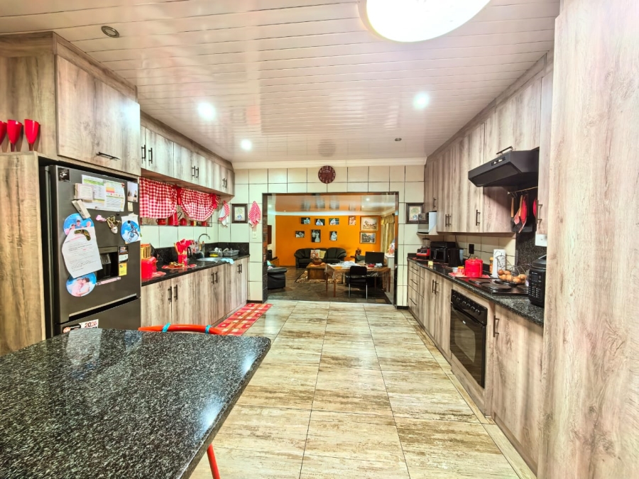 3 Bedroom Property for Sale in Vaalpark Free State